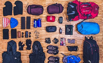 Équipement voyage : accessoires indispensables en vacances Accessoires indispensables en voyage