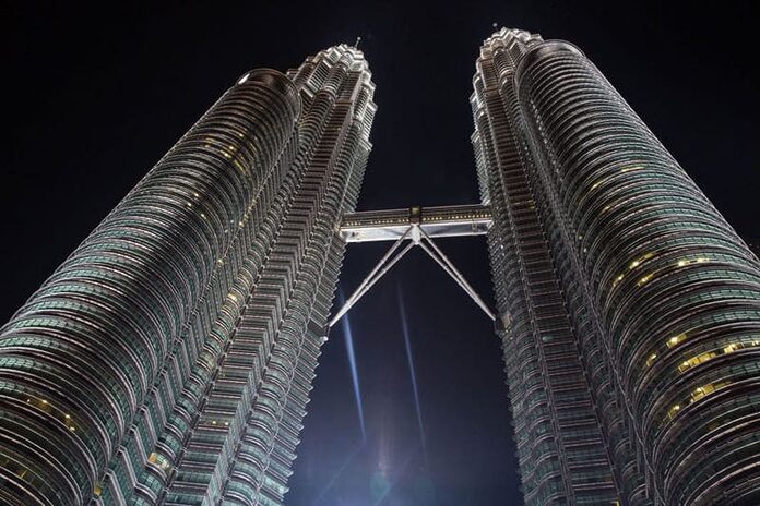 Tours Petronas à Kuala Lumpur en Malaisie