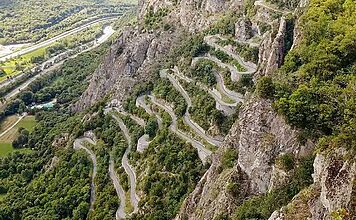Col du Chaussy : une route effrayante en France Route du Col du Chaussy